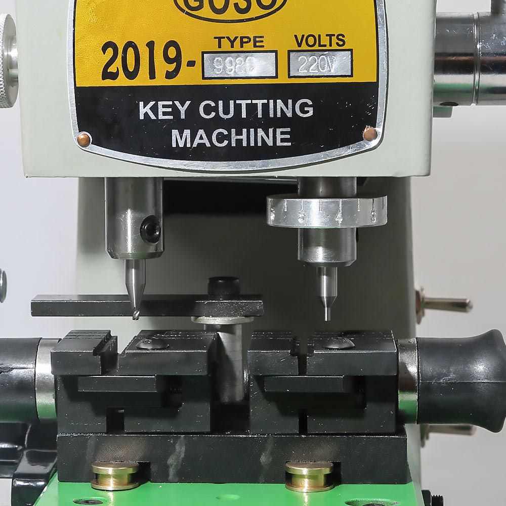 FUGONG 998C 110V 220V Vertical Automatic Key Cutting Machine Locksmith Tool