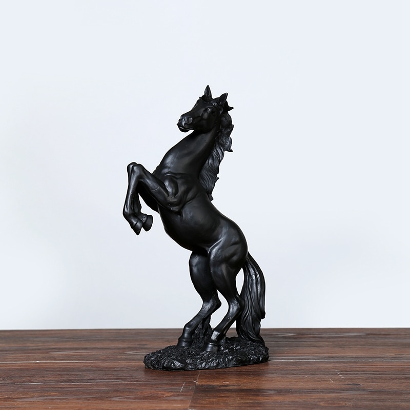 Horse Resin Sculpture Model Home Office Bar War Horse Faith Statue Crafts Ornaments Animal Origami Modern Art Decoration Gift