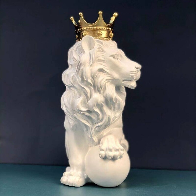 Lucky Crown Lion Resin Statue Sculpture Home Office Bar Male Lion Animal Ornaments Living Room TV Crafts Abstract Art Decor Gift