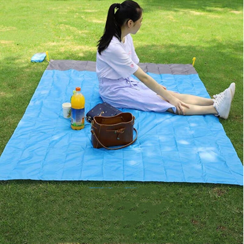 Outdoor camping waterproof beach mat portable foldable polyester pocket picnic mat moisture-proof mat camping equipment