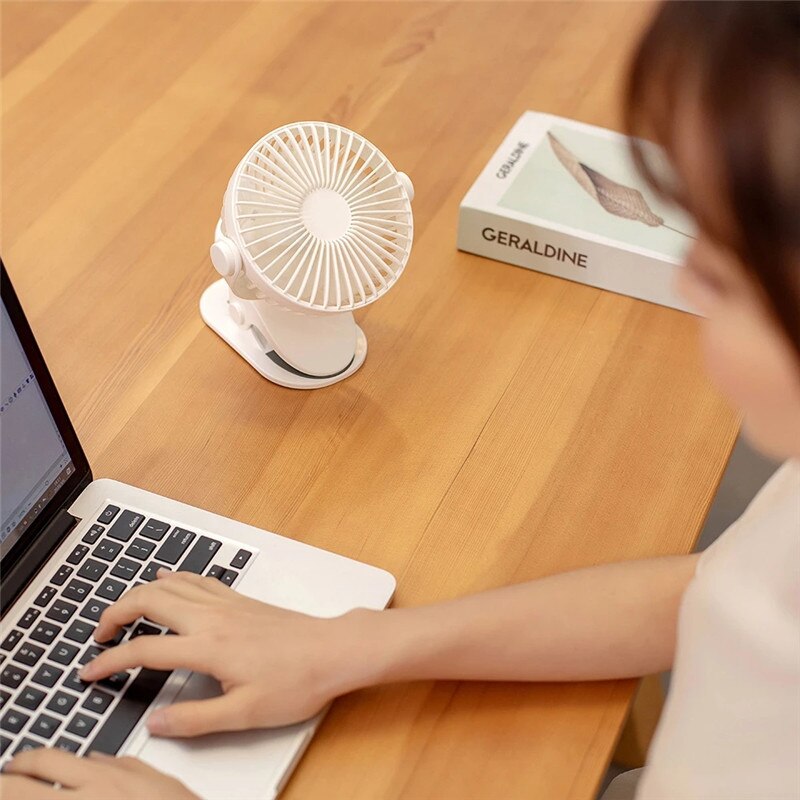 Portable USB Rechargeable Table Fan Clip-on Type Mini Desk Fan 360 Degree Rotation Adjustable Clip-on Fan For Student Dormitory