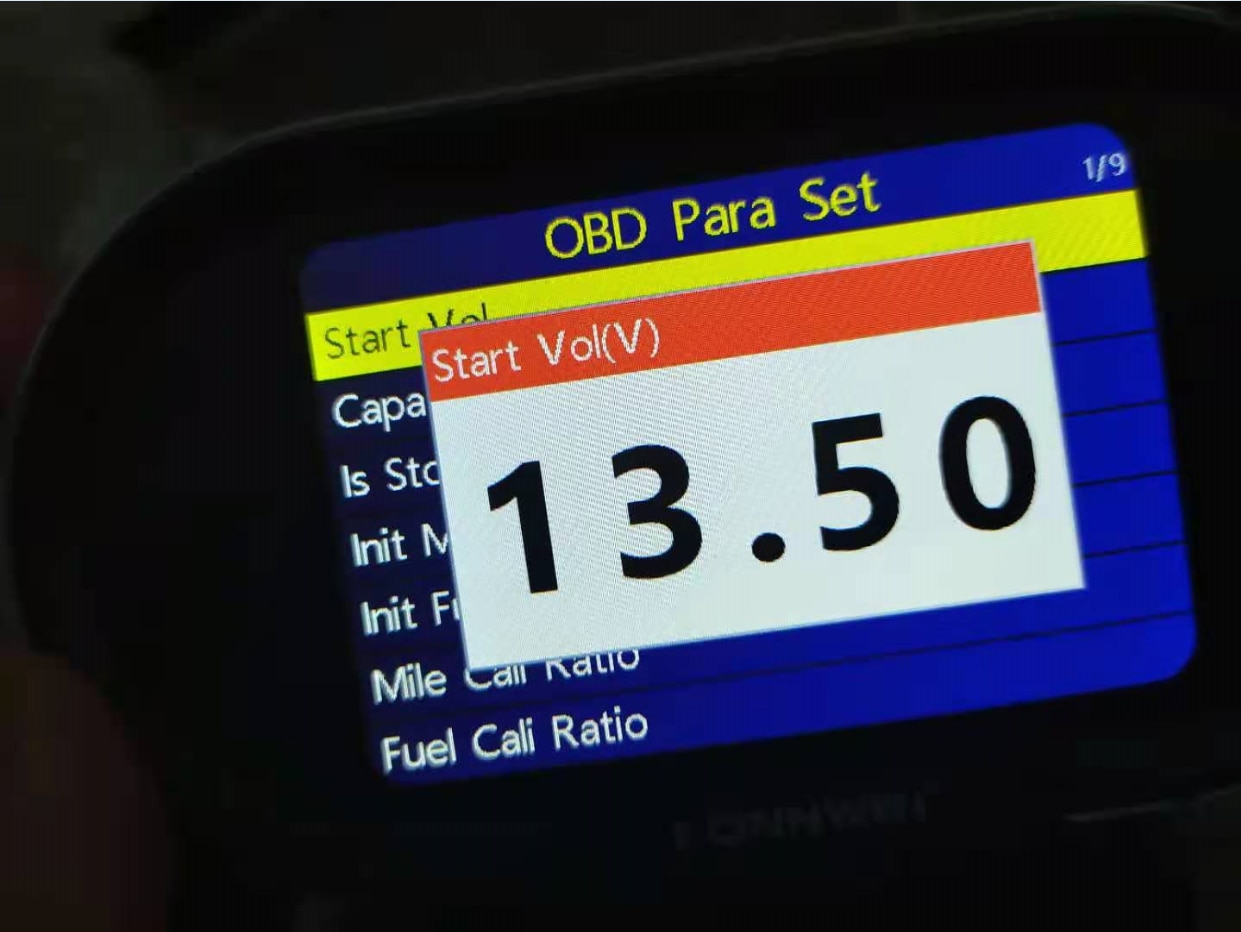 KONNWEI  KW206 OBD2 On-Board